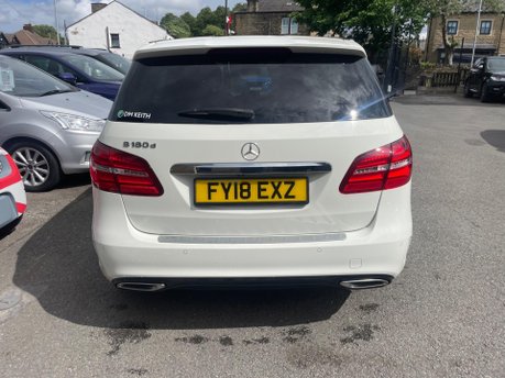 Mercedes-Benz B Class B 180 D AMG LINE PREMIUM 6
