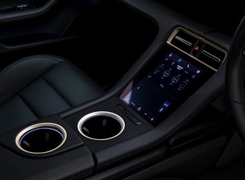 Porsche Taycan 4S Cross Turismo 23