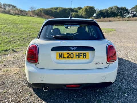 Mini Hatch COOPER CLASSIC 4