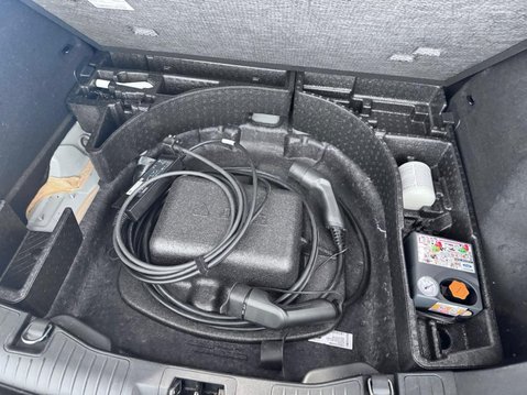 Ford Kuga 2.5 Duratec 14.4kWh ST-Line X Edition CVT Euro 6 (s/s) 5dr 41