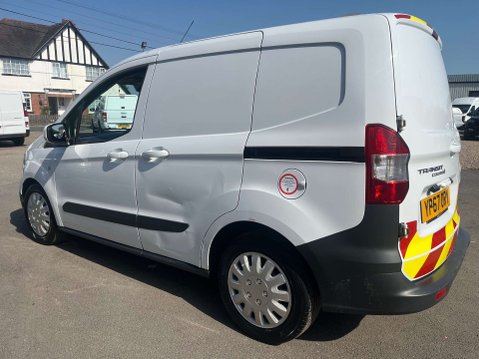 Ford Transit Courier 1.5 Transit Courier Trend TDCi 10