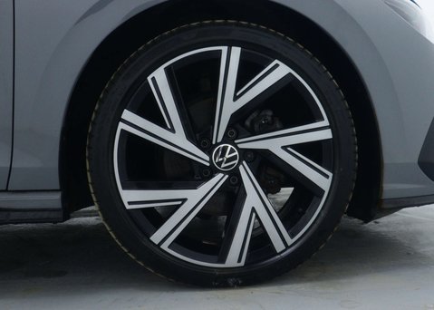 Volkswagen Golf 1.5 eTSI MHEV R-Line Hatchback 5dr Petrol Hybrid DSG Euro 6 (s/s) (150 ps) 15