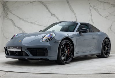 Porsche 911 Targa 4 GTS (992)