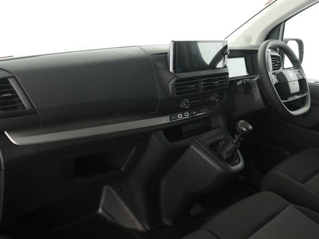 Citroen Dispatch M 1.5 BlueHDi 120ps Driver 11