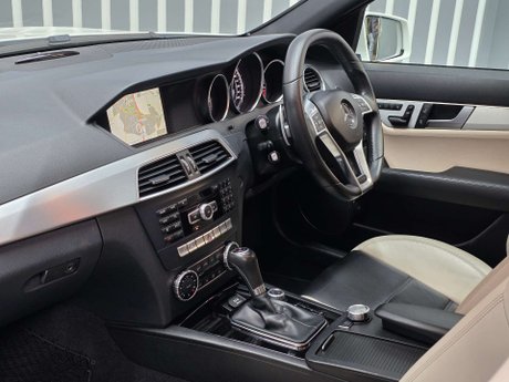 Mercedes-Benz C Class 6.3 C63 V8 AMG Saloon 4dr Petrol SpdS MCT Euro 5 (457 ps) 23