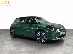 Mini Electric Cooper E 40.7kWh Exclusive Hatchback 3dr Electric Auto (184 ps) 1 Owner - Sensors