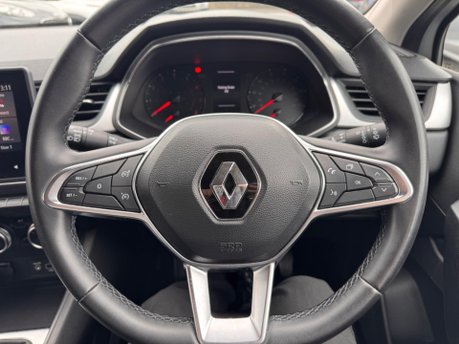 Renault Captur ICONIC TCE 12