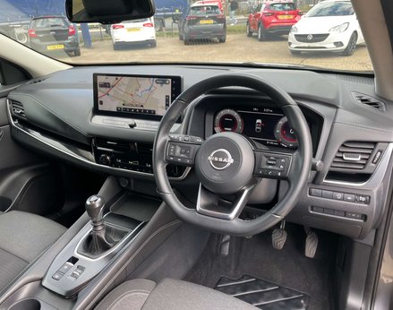 Nissan Qashqai 1.3 Qashqai N-Connecta DiG-T MHEV 5dr 17