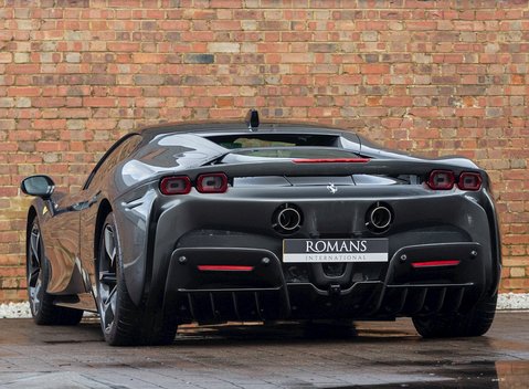 Ferrari SF90 Stradale 3