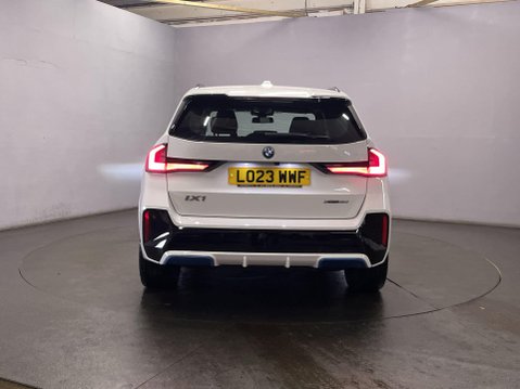 BMW iX1 30 66.5kWh M Sport SUV 5dr Electric Auto xDrive (11kW Charger) (313 ps) 1 O 7