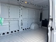 Peugeot Boxer BlueHdi 335 L3H2 Professional Premium Plus Panel Van 9