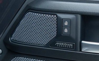 Land Rover Defender 90 V8 CARPATHIAN EDITION 27