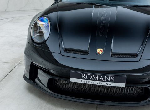 Porsche 911 GT3 TOURING (992) 26