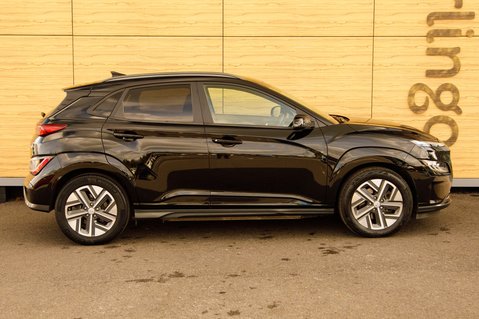 Hyundai KONA PREMIUM 9
