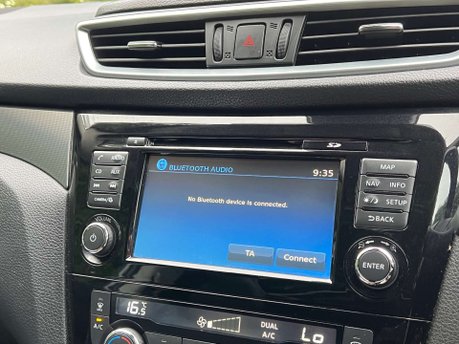 Nissan Qashqai 1.6 Qashqai Tekna dCi 5dr 17