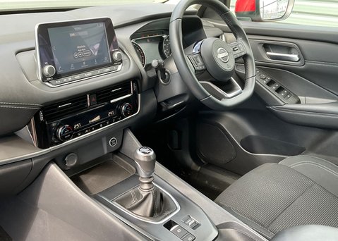 Nissan Qashqai DIG-T ACENTA PREMIUM MHEV 11