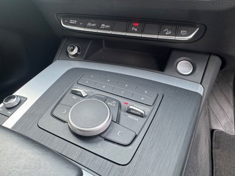 Audi Q5 TDI QUATTRO SPORT 20