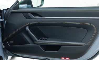 Porsche 911 (992) GT3 Touring 22