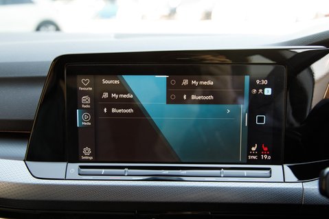 Volkswagen Golf ACTIVE TSI 22