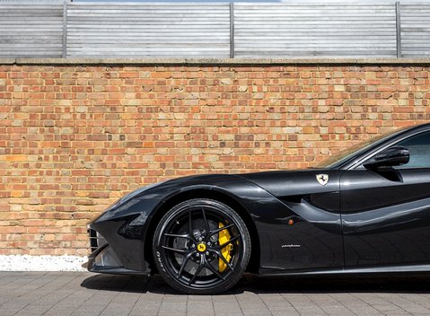 Ferrari F12 Berlinetta 29