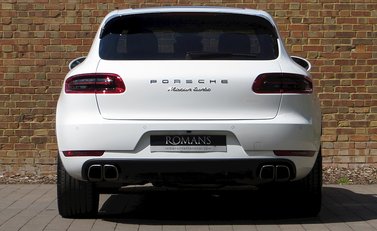 Porsche Macan Turbo 7