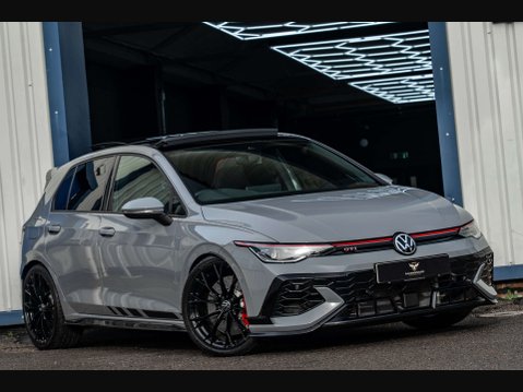 Volkswagen Golf 2.0 Golf GTi Clubsport TSi Semi-Auto 5dr 27