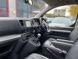 Peugeot Traveller 2.0 BlueHDi Allure Standard MPV 5dr Diesel Manual MWB Euro 6 (s/s) (150 ps) 37