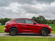 Alfa Romeo Stelvio QUADRIFOGLIO 3