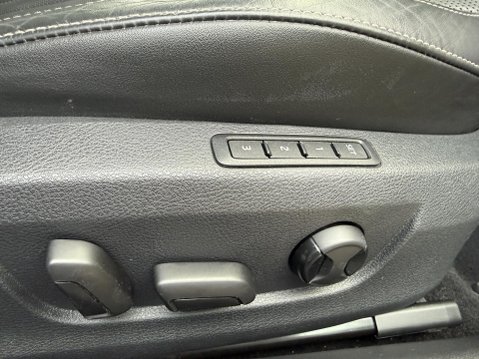 Skoda Superb 2.0 TSI Laurin & Klement Hatchback 5dr Petrol DSG Euro 6 (s/s) (190 ps) 35