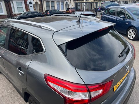 Nissan Qashqai 1.2 DIG-T N-Connecta XTRON 2WD Euro 6 (s/s) 5dr 14