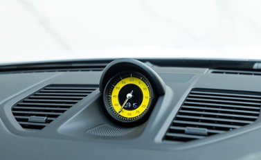 Porsche 911 GT3 RS (992) 18