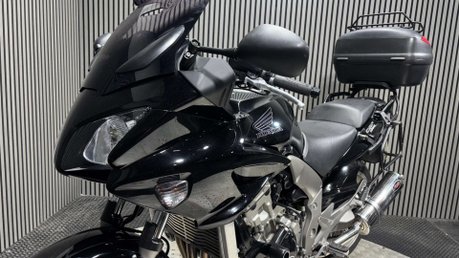 Honda CB 2010 ONLY 30K FUEL EXHAUSTS FULL LUGGAGE 1000CC TOURER 24