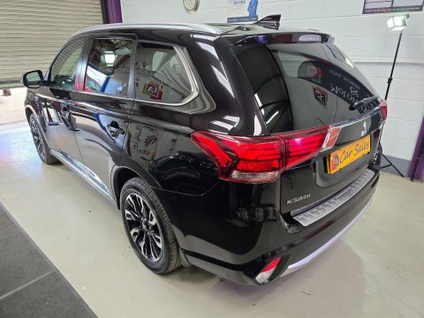 Mitsubishi Outlander 2.0h 12kWh 4h CVT 4WD Euro 6 (s/s) 5dr 7