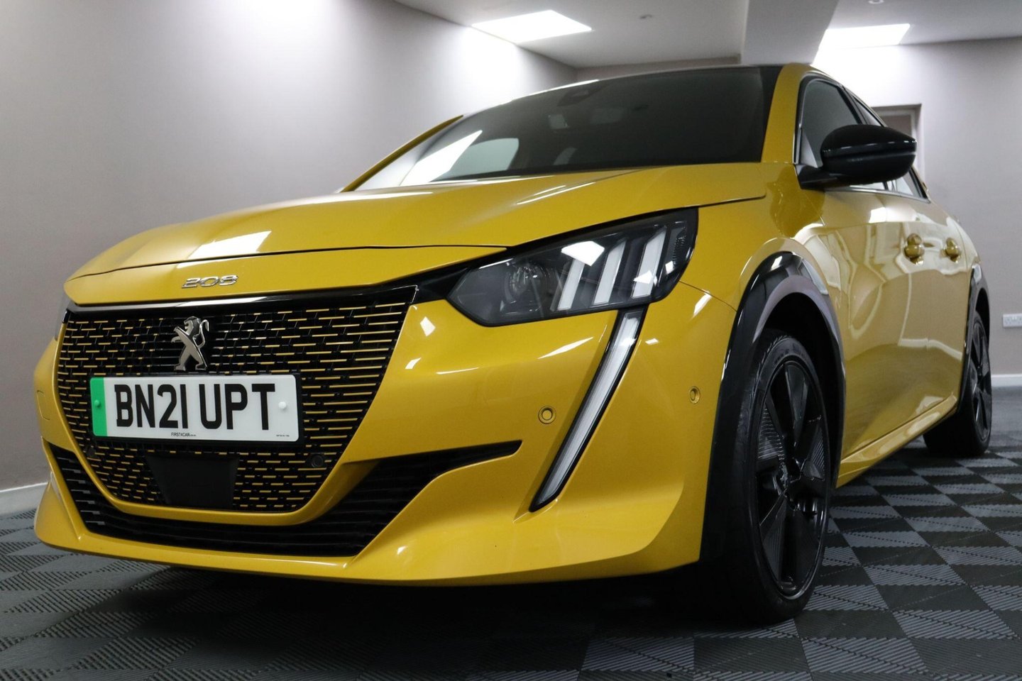 2021 Peugeot e-208 — image 24