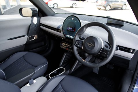Mini Hatch SE EXCLUSIVE 4