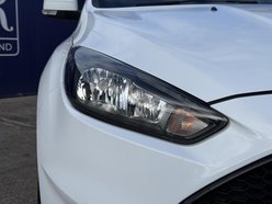 Ford Focus 2.0T EcoBoost ST-2 Hatchback 5dr Petrol Manual Euro 6 (s/s) (250 ps) 13