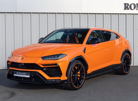 Lamborghini Urus Pearl Capsule 6