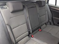 Volkswagen Golf SE NAVIGATION TDI DSG 16