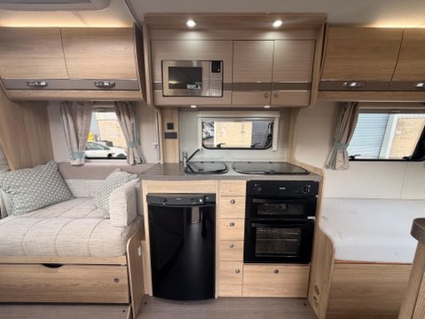 Elddis Boxer BLUE HDI 335 L3 C/C TLL 10