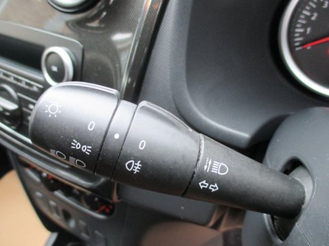 Dacia Sandero 1.0 SCe Ambiance Euro 6 5dr 33