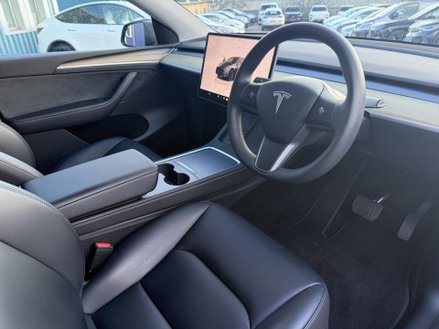 Tesla Model Y (Dual Motor) Long Range SUV 5dr Electric Auto 4WDE (384 bhp)