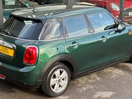 Mini Hatch Cooper 1.5 5 door + VISUAL BOOST + HEATED SEATS + REAR PDC 10