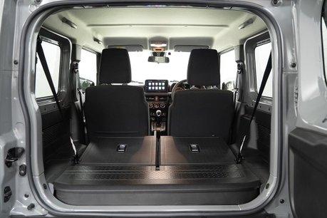 Suzuki Jimny Sierra SUV 1.5 AUTOMATIC petrol 38
