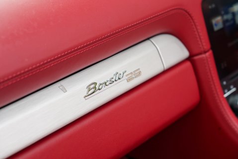 Porsche 718 BOXSTER 25 YEARS PDK 13