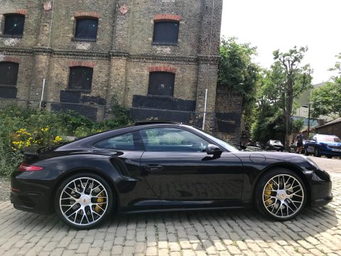 Porsche 911 (991) 3.8 Turbo S PDK 4WD Coupe 42