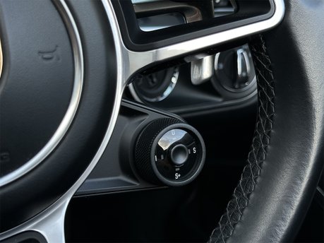 Porsche 911 C2S CONVERTIBLE 59