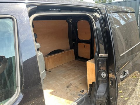 Volkswagen Caddy C20 TDI COMMERCE PRO 19