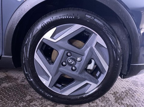 Hyundai BAYON 1.0 T-GDi Ultimate SUV 5dr Petrol DCT Euro 6 (s/s) (100 ps) 1 Owner - Sens 33