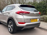 Hyundai TUCSON 2.0 CRDi Premium Auto 4WD Euro 6 5dr 12