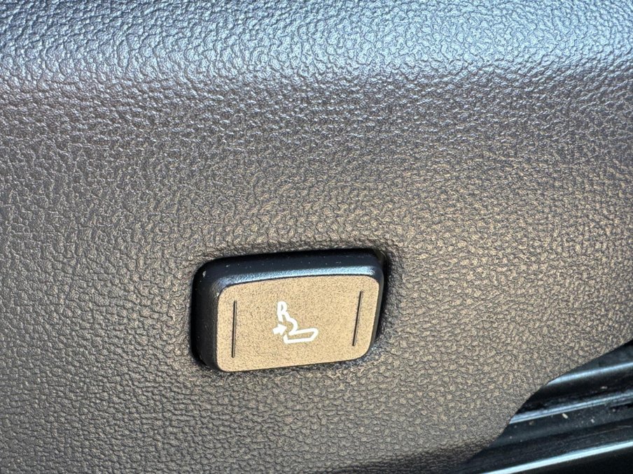 2023 Toyota Corolla — image 45